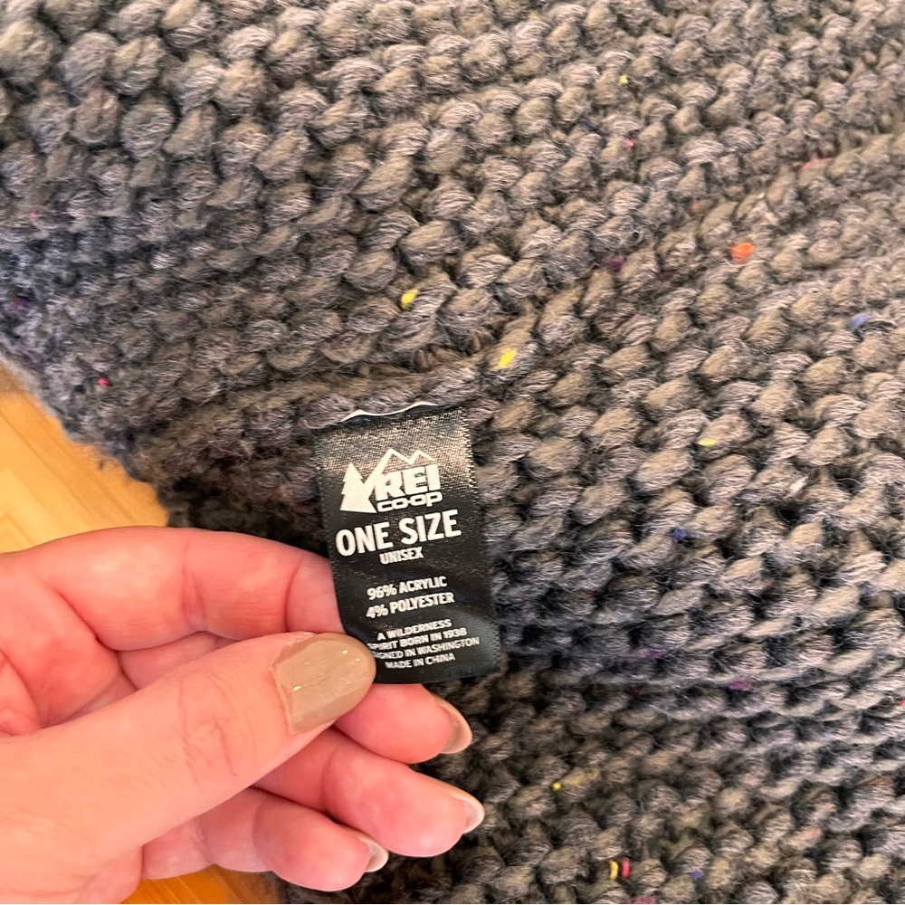 REI Coop Gray Infinity Chunky Scarf Acrylic Outdoor Granola Girl Hippy Boho Hike - Picture 6 of 6